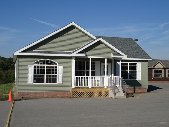 Patriot Home Sales - Model: HF116-A Sample Home Pennwest Covington II Front Exterior Photo